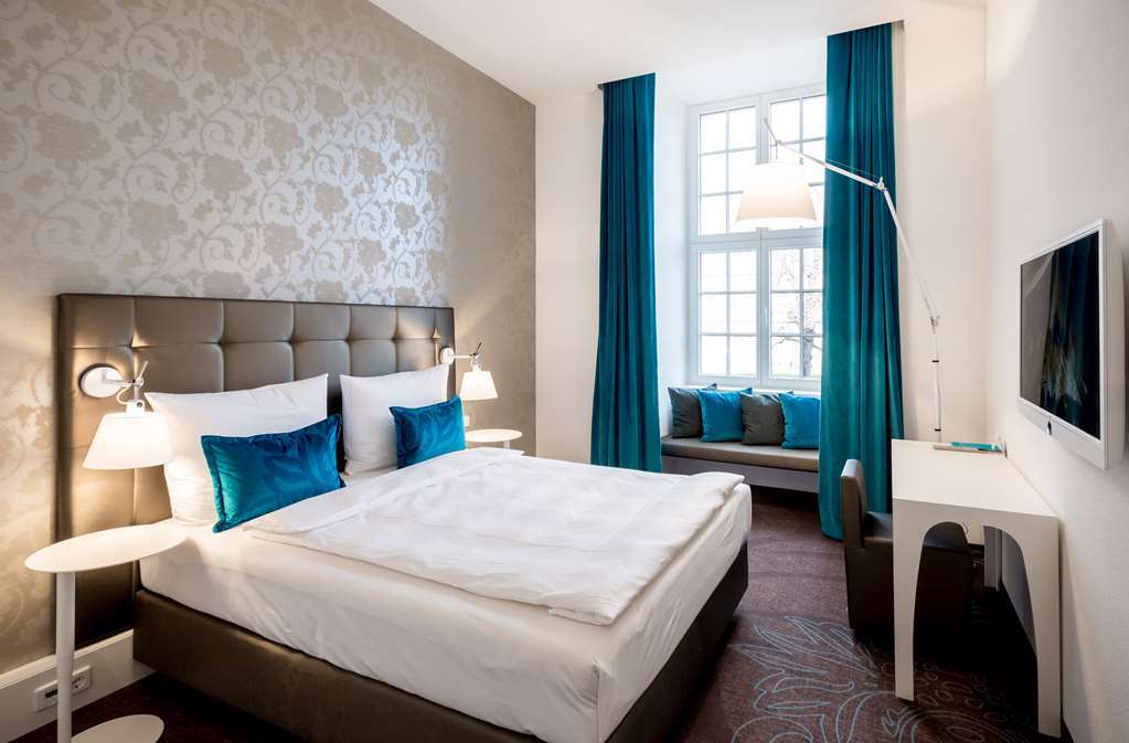 Motel One Magdeburg Room photo